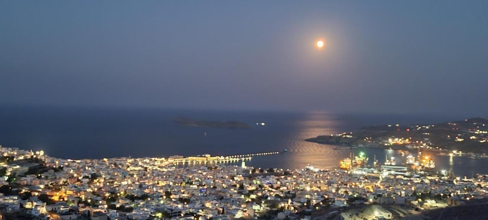 Syros Apartments Suites Chryssonisos Kini Exterior foto