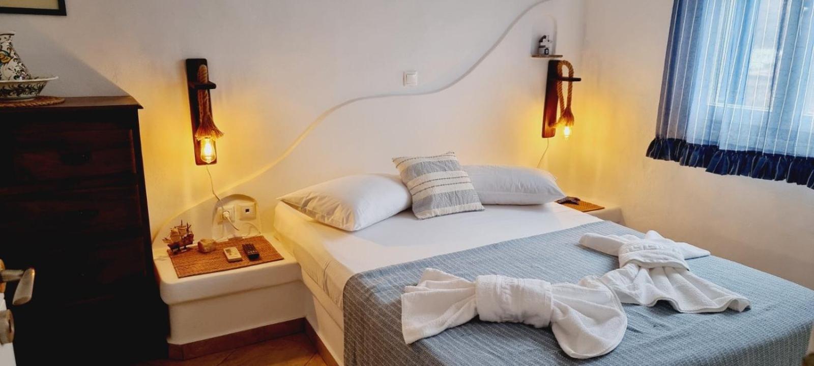 Syros Apartments Suites Chryssonisos Kini Exterior foto