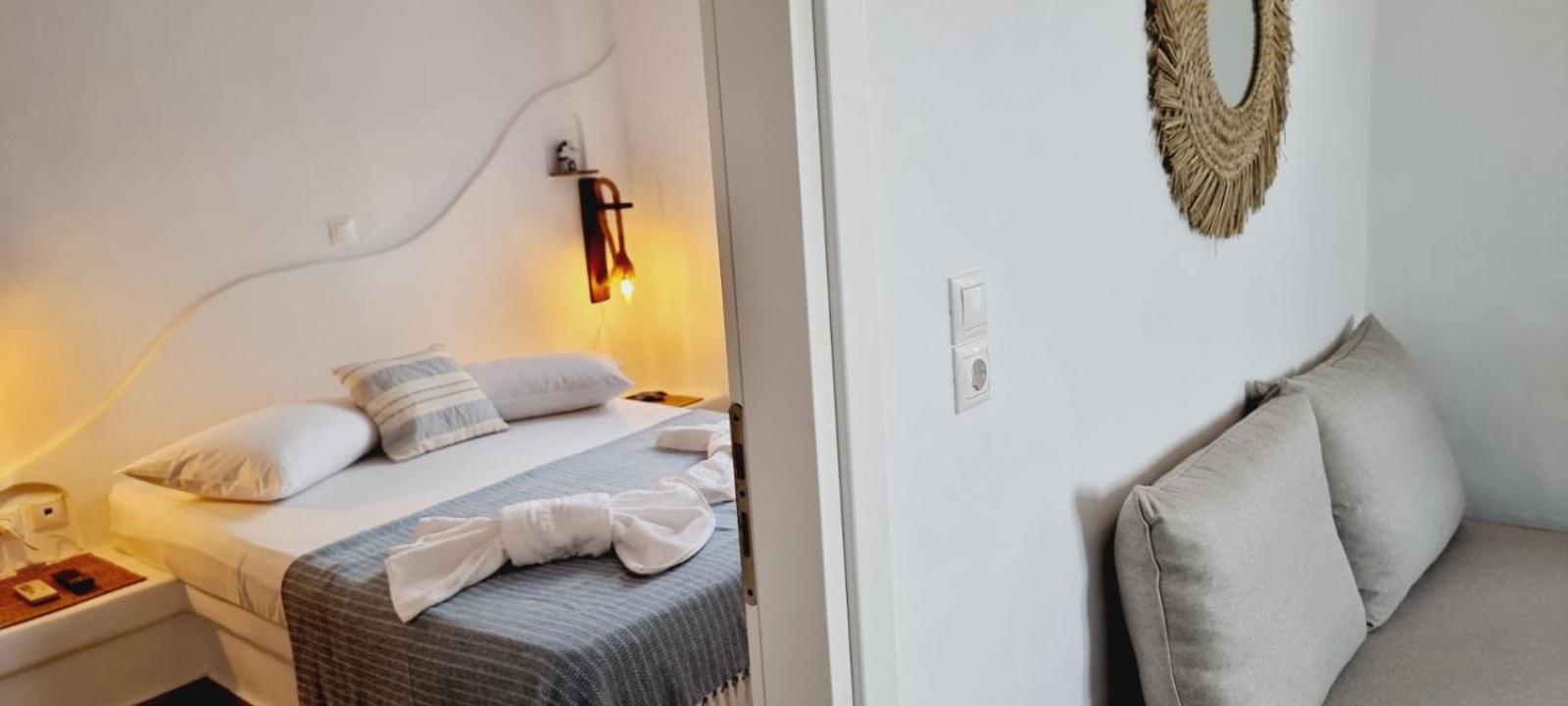 Syros Apartments Suites Chryssonisos Kini Exterior foto