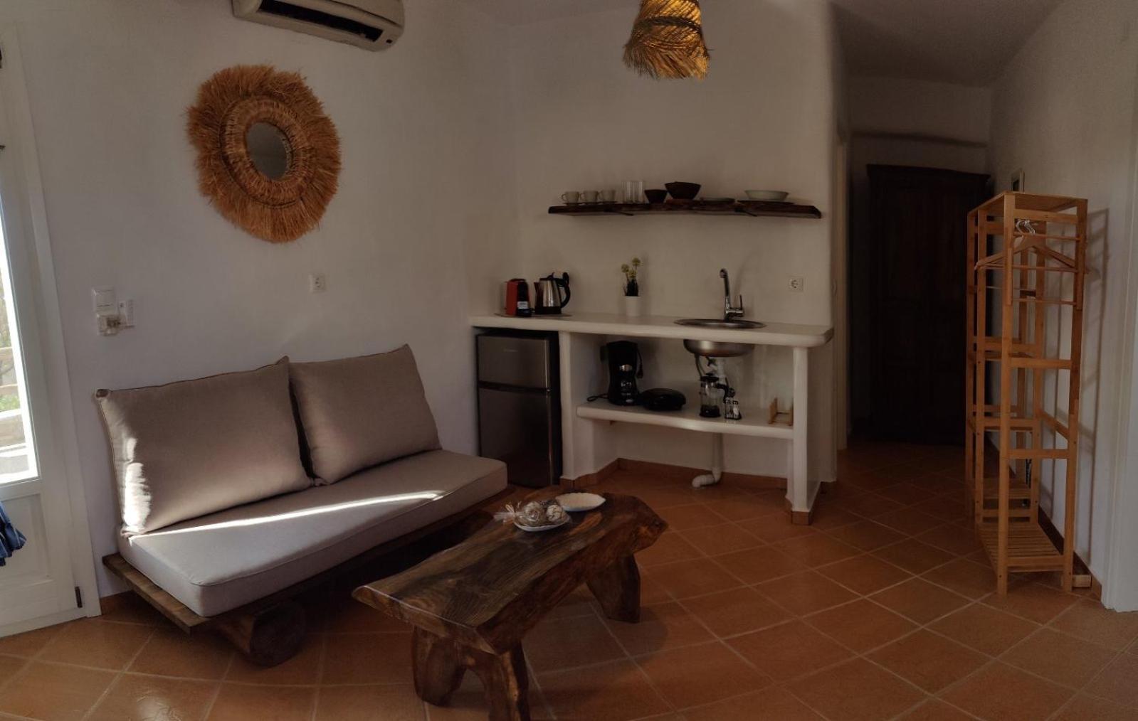 Syros Apartments Suites Chryssonisos Kini Exterior foto